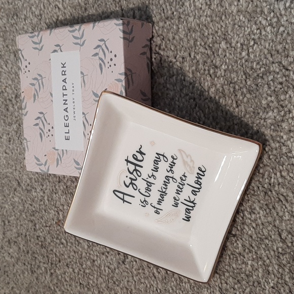 2 for 20 | Trinket tray | Gifts for sister - Picture 2 of 3